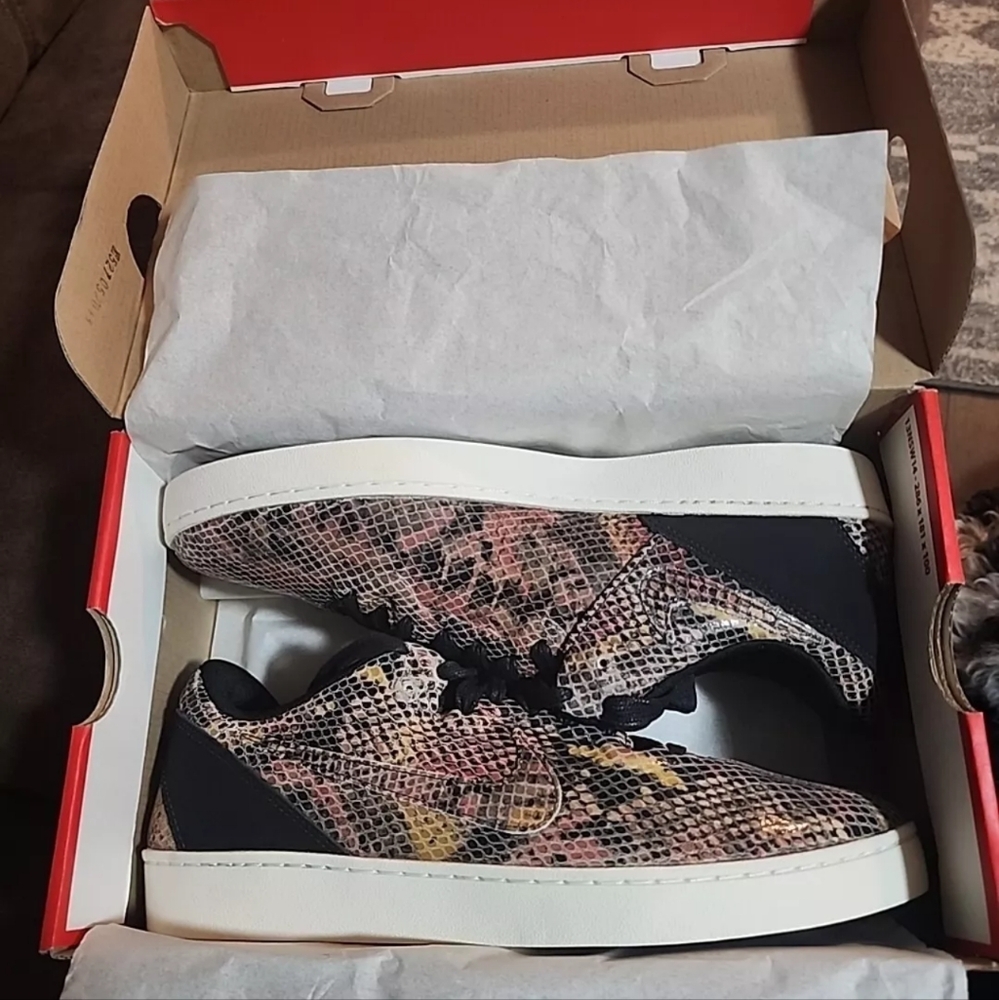 Kobe 8 Lifestyle LE Snakeskin size 9.5M